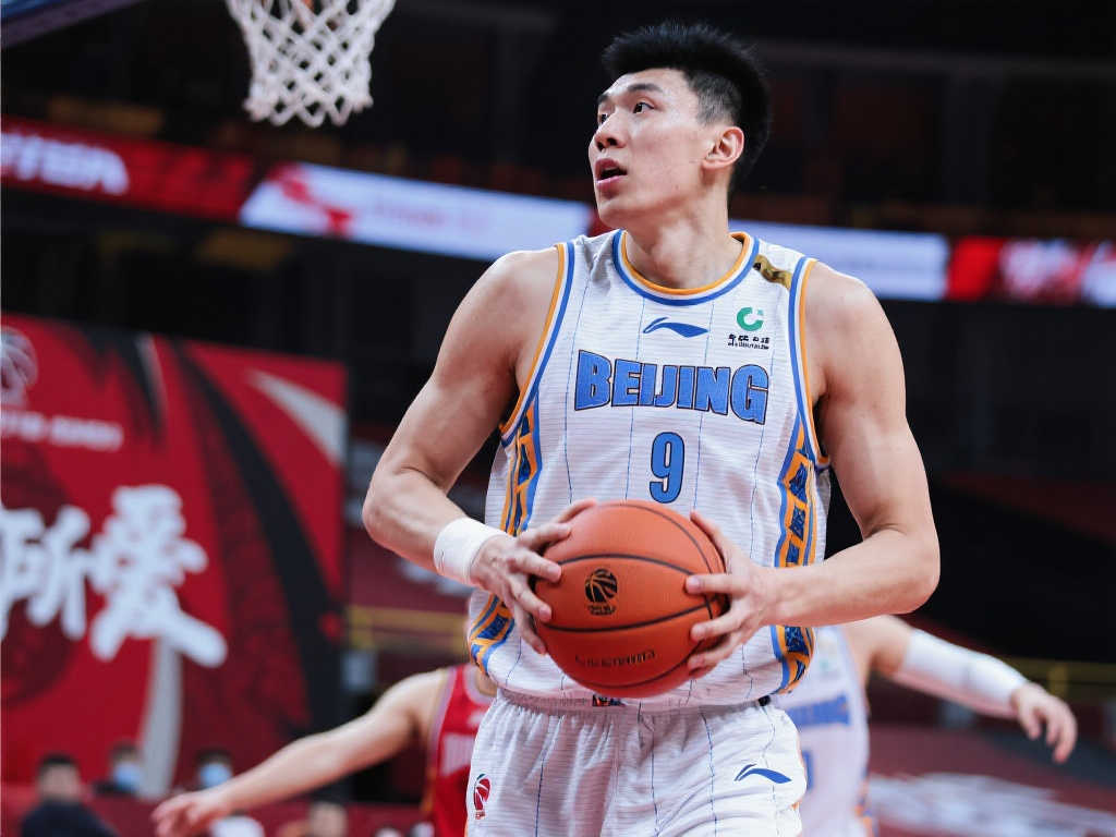 制胜关键！范子铭高效9中5砍13分10板2助，5前场板正负值+22！